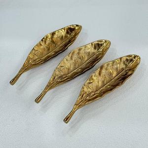 Juego de 3 Tazones de Aluminio de Diseño Clásico Hechos a Mano de Alta Calidad con Acabado Dorado para Fiestas - Product Image 3
