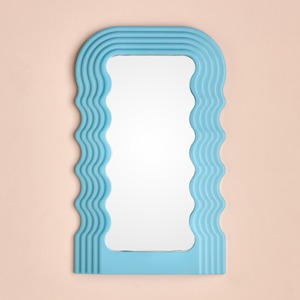 Miroir mural contemporain élégant parfait pour les maisons à la mode ajoutant de l'éclat sophistication et un style moderne chic - Product Image 2