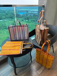 Sac à main unisexe personnalisé, écologique, réutilisable, en nylon tissé à la main, rayé, fabriqué à partir de matériaux recyclés, grand, résistant à l'eau, de haute qualité - Product Image 3