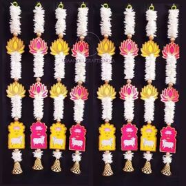 Guirnalda de Flores Artificiales de Jazmín para Puerta con Diseño de Vaca Pichwai, Loto y Campanas, Decoración Tradicional India para Bodas, Fiestas y Festivales - Product Image 4