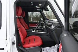 Mercedes-Benz G 63 AMG 4MATICs Usado del 2023 - Product Image 5