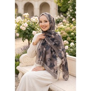 Écharpes et châles en fourrure luxueuse de la série Dark Mink Rosa à motifs floraux - Product Image 1