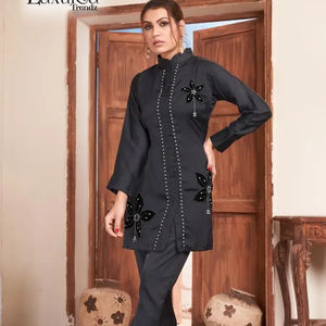 ชุดเดรสสไตล์ปากีสถาน ผ้าจอร์เจตต์กำมะหยี่เนื้อหนา ดีไซน์ล่าสุด พร้อมเชือกตกแต่ง สำหรับใส่ลำลอง แบบซารี ซัลวาร์ เลเฮนกา โชลี จาก FABZONE - Product Image 1