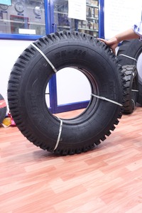 Neumáticos disponibles para la venta a un precio asequible, remolques de tractor y camiones ligeros de tamaño 9,00-16 de calidad genuina de fabricación india - Product Image 4