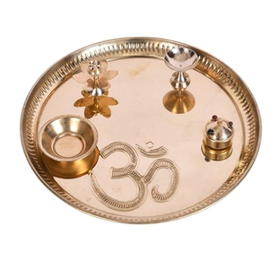 Attrayant Vintage Rond Pooja Thali En Laiton Pooja Thali Ensemble À La Main Puja Thali Traditionnel Pour L'article Religieux Hindou - Product Image 1