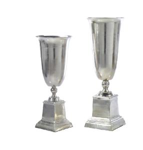 Vase à fleurs moderne en aluminium et laiton personnalisable Vase de table décoratif pour la décoration de maison et de mariage - Product Image 4