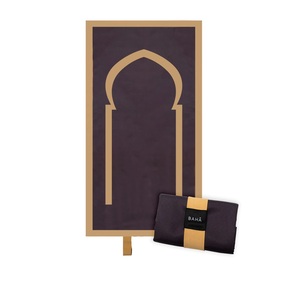 Tapis de prière de voyage en gros imperméable minimaliste Design Mihrab Polyester pour l'extérieur Tapis de prière portable BAHA Mihrab pour musulman - Product Image 6