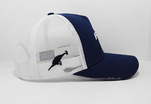 Gorra de camionero personalizable de dos tonos, bordado 3D, malla blanca frontal azul marino, gorra de rendimiento elegante, fabricante de moda de Vietnam - Product Image 4