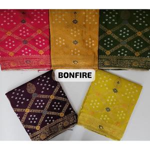 Costume Jacquard en mousseline pure non cousu pour femme Tissu de qualité supérieure avec Dupatta Idéal pour la fête Disponible en vrac Quantité - Product Image 1