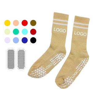Chaussettes de sport pour athlètes à équipage élevé pour la saison d'automne Chaussettes de football multicolores antidérapantes avec logo personnalisé sur la manchette - Product Image 1