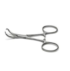Pinza Quirúrgica para Toallas Backhaus de 9 cm, Curva, de Acero Inoxidable, Juego de Instrumentos Manuales - Instrumentos Quirúrgicos Básicos para Cirugía General - Product Image 1