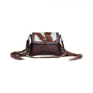 Bolso Bandolera GangesGrain de Cuero Vacuno Vintage con Flecos, Asa Única, Cierre de Cremallera, Estilo Bohemio para Verano e Invierno - Product Image 1