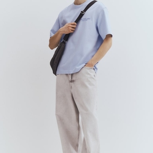 Camiseta de moda con logotipos personalizados de último diseño para hombre, hecha con el mejor material, camisetas de bajo precio de fábrica Moq para hombre - Product Image 1