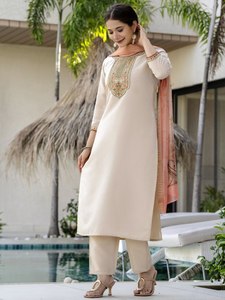 Ensemble Kurta et Dupatta pour femmes, imprimé floral pêche, vêtements ethniques indiens élégants - Product Image 2