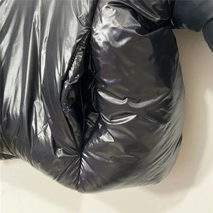 Fabricante al por mayor de Pakistán Hombres Mujeres Color sólido Espesar Abrigo de gran tamaño Parkas Abajo Chaqueta Puffer Chaqueta de invierno - Product Image 6