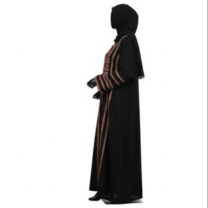 Robe Abaya Thobe Kaftan musulmane luxueuse pour femmes et hommes |   Matériel en polyester de haute qualité |   Robe islamique modeste - Product Image 2