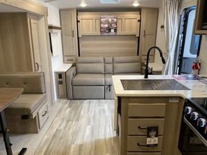 Caravana de Lujo con Techo Elevado, Remolque Todoterreno, RV Híbrido con Literas, Precio Económico, Entrega Rápida, Venta al Por Mayor - Product Image 4
