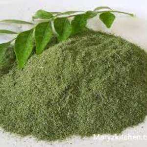 ผงใบกะหรี่อบแห้ง ธรรมชาติ บริสุทธิ์ เกรดอาหาร ผงใบกะหรี่แบบขายส่ง รับผลิตแบบ OEM แบรนด์ส่วนตัว สำหรับส่งออก - Product Image 1