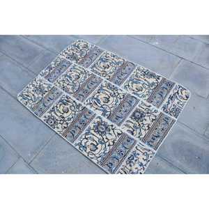 Alfombra Turca Vintage, Alfombra Pequeña de 3x4.1 pies, Alfombra de Lana con Estampado Animal Azul y Blanco - Product Image 2