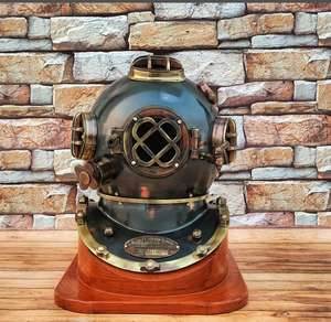 Casque de plongée artisanal avec base en bois, qualité supérieure, casque de plongée sous-marine antique, article de haute qualité - Product Image 1