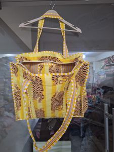 Bolso de mano acolchado con rayas de tigre amarillo Estilo bohemio de verano Algodón Tiger Trails Jungle Roar Sun Tote - Product Image 2