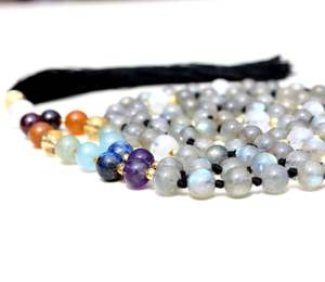 Cuentas de Oración de 7 Chakras, Estilo Bohemia, Labradorita, 108 Nudos, Mala Hecha a Mano por Artista Indio, Collares con Certificado de Terceros - Product Image 3