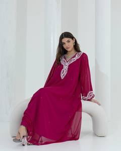 Vente en gros de luxe personnalisé Petite Satin Abaya pour femmes Dubaï inspiré vêtements islamiques manches à volants en soie musulman traditionnel - Product Image 2