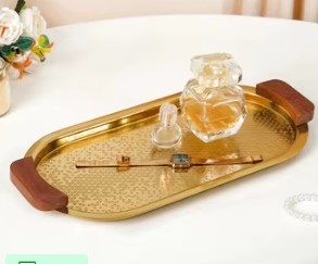 Bougeoir Lotus doré élégant avec motif de fleurs en verre, parfait pour l'éclairage décoratif et les occasions spéciales - Product Image 4