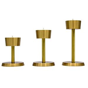 Photophore métallique doré éblouissant fait à la main Bougeoir de luxe avec un design accrocheur Décor multi-occasion Noël - Product Image 1