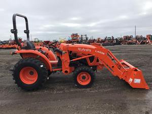 รถแทรกเตอร์ L2502HST 4WD ปี 2024 พร้อมเครื่องยนต์ 70 แรงม้า และเกียร์สำหรับใช้งานในฟาร์ม - Product Image 2