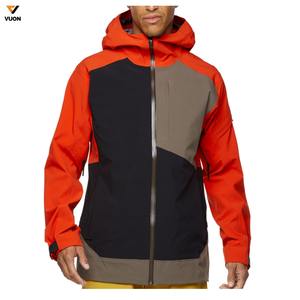 Chaqueta cortavientos impermeable con capucha de bloque de logotipo personalizado para hombre, venta al por mayor, Softshell largo para senderismo al aire libre, color liso - Product Image 1