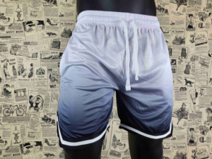 Pantalones cortos de entrenamiento deportivos con logotipo personalizado para hombre, pantalones cortos deportivos de color sólido para correr en el gimnasio con bolsillos en la cintura de poliéster, estilo deportivo - Product Image 5