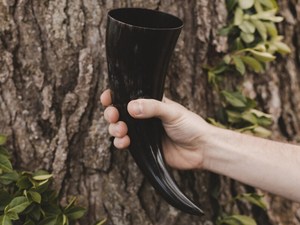 Nuevo soporte de cuero de cuerno para beber Medieval, artesanías naturales para hidromiel, accesorio vikingo para Ren Faire - Product Image 3