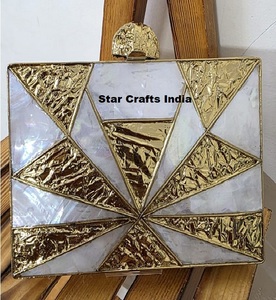 กระเป๋าคลัทช์โลหะทำจากเรซินสำหรับผู้หญิงกระเป๋าคลัทช์สำหรับออกงานกลางคืนกระเป๋าถือสำหรับเจ้าสาวกระเป๋าคลัทช์กรอบโลหะหรูหรา - Product Image 5