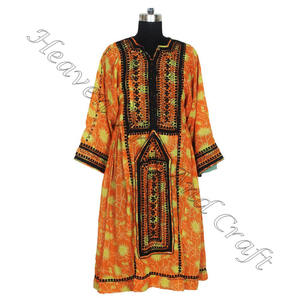 BDR068 Vintage brodé Kutchi fait à la main robe Vintage bohème du fournisseur indien Vintage broderie à la main bohème - Product Image 5