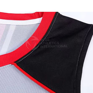 Uniforme de baloncesto al por mayor con ajuste cómodo, material de secado rápido perfecto para partidos, uniforme de baloncesto personalizado - Product Image 4