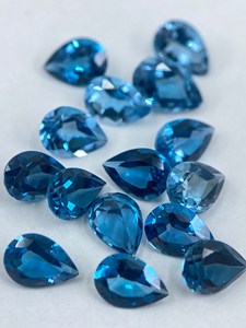 Piedra preciosa suelta de corte de pera facetado 6x4 de Topacio Azul de Londres Natural de calidad AAA para la fabricación de joyas de piedra azul - Product Image 2