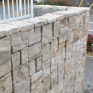 Piedra Suelta de Granito Amarillo Natural Moderno y Duradero en Oferta para Interiores, Exteriores y Jardín - Product Image 3