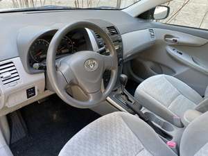 Toyota Corolla LE 2009 / Disponible à la vente avec faible kilométrage, moteur essence / Voiture d'occasion en excellent état et sans accident, aucun problème. - Product Image 5