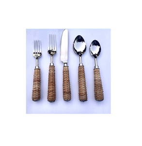 Ensemble de cuillères de couverts en acier inoxydable durable de qualité supérieure en acier inoxydable avec cuillère en rotin naturel - Product Image 2