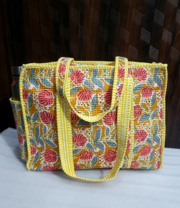 Sac fourre-tout matelassé à la main le plus vendu sac de plage en coton fait à la main pour femmes - Product Image 4