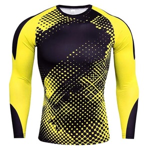 Rash Guard à manches longues multicolore conçu sur mesure pour les hauts actifs pour hommes - Product Image 1