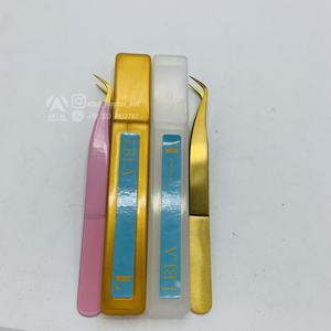 Pince à épiler professionnelle japonaise durable en acier inoxydable pour extension de cils à revêtement doré Volume de fibre pointue personnalisable - Product Image 2