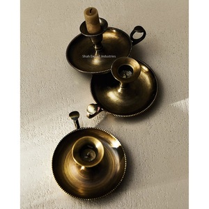 Bougeoir conique en métal aspect royal fini or antique pour décoration de table de mariage et de noël à la maison - Product Image 4