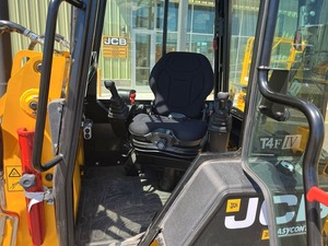 รถตักล้อยาง JCB 1CXT คุณภาพสูงสุด จัดส่งรวดเร็ว ราคาประหยัด พร้อมขาย - Product Image 3