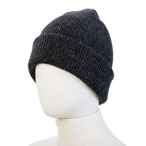 Gorros de invierno Tejidos cálidos al por mayor para adultos con logotipo personalizado, nuevo estilo, impresión digital, gorro jacquard competitivo - Product Image 2