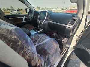 SEDÁN AUTOMÁTICO USADO BARATO 2021-2022, 7 CILINDROS, ASPIRACIÓN NATURAL, 7 VELOCIDADES, 4 PLAZAS, TRACCIÓN EN LAS CUATRO RUEDAS, ASIENTOS DE CUERO, TECHO SOLAR PANORÁMICO, EURO IV - Product Image 4