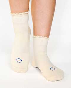 Chaussettes de Pilates personnalisées pour femmes, mi-hautes, antidérapantes, en coton, avec bord festonné, chaussettes de yoga souples et extensibles, logo personnalisé, jacquard amusant - Product Image 6