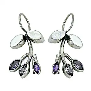 Boucles d'oreilles pendantes en perles de fleurs vintage plaquées or 18 carats pour femmes - Product Image 2