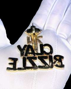 Collier pendentif en diamant pour femmes et hommes Bijoux de luxe étincelants pour les fêtes et les événements - Product Image 5